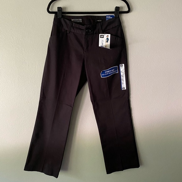 Lee Pants - 🎄SALE!🎄 NWT LEE MODERN TROUSERS-CURVEY FIT!! SIZE 4
